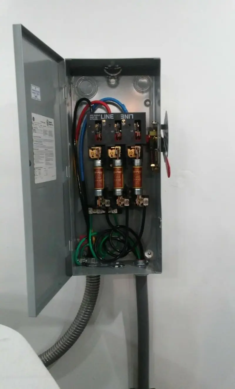 Three-phase disconnect switch installed for Electrical Wiring & Rewiring in Cypress Lake